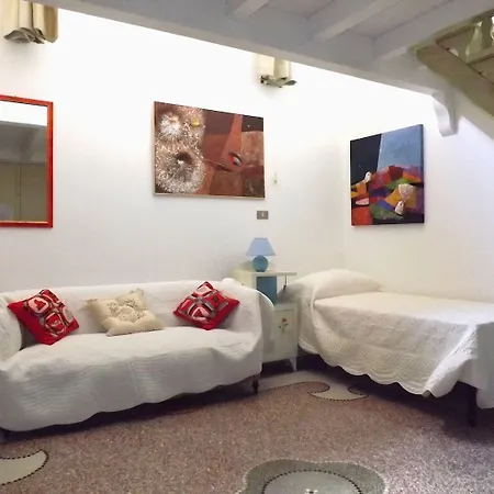 Bed & Breakfast Antica Dimora 3*